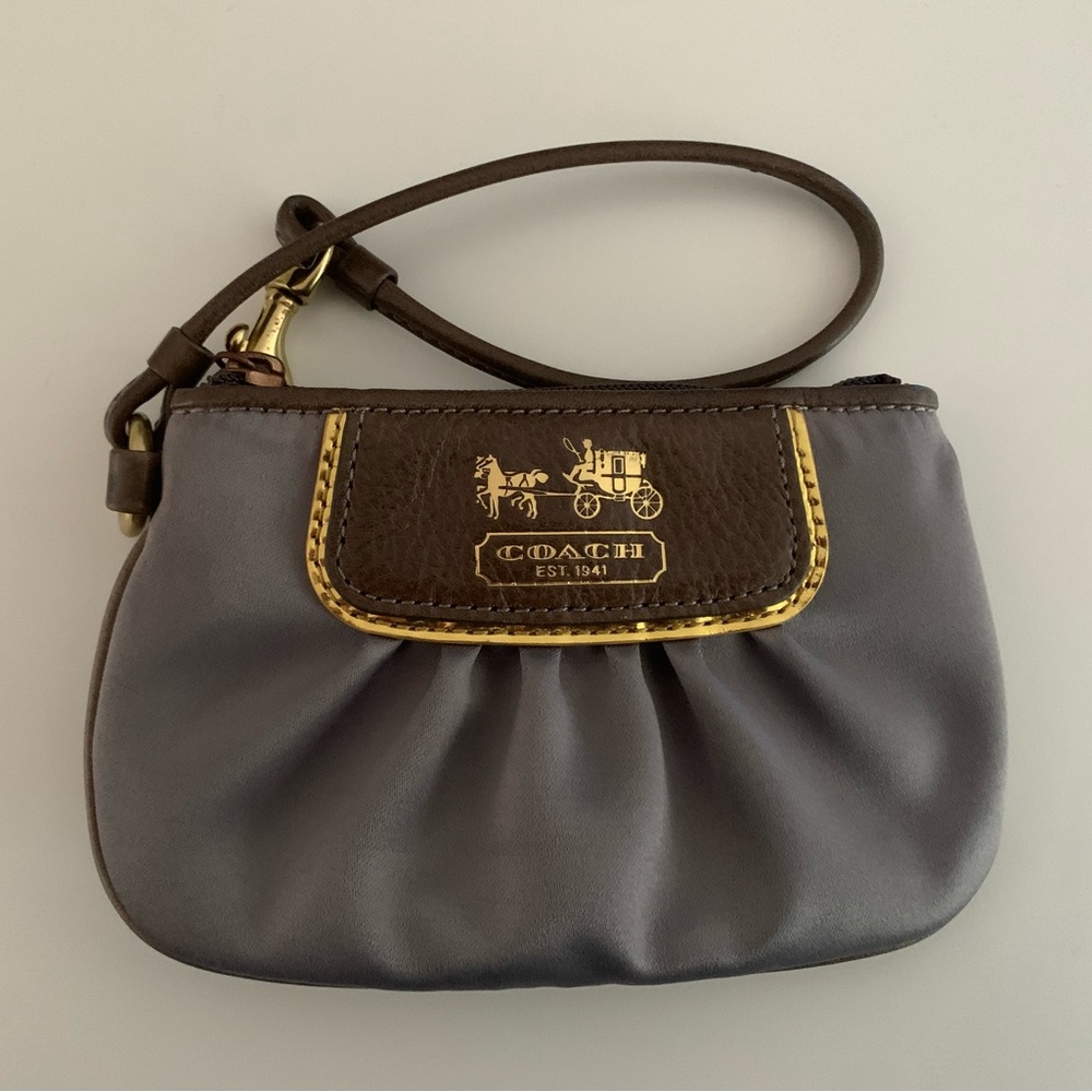 Coach wristlet in Grey